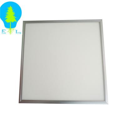 China Ultrathin100lm/w llevó la pantalla plana 600x600 ligero para la oficina/el hospital en venta