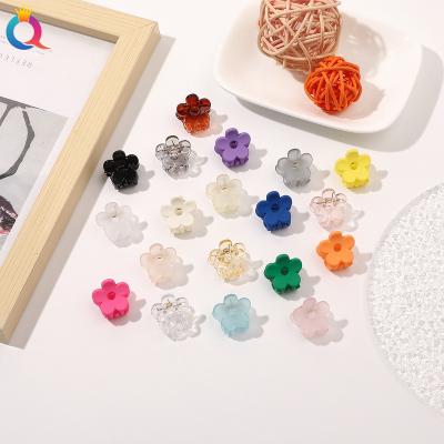 China Fashion Mini Size Flower Shape Hair Claw Clip For Kid Children Transparent Hair Clip Hair Accessories for sale