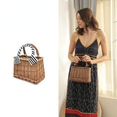 China Straw Bag Beach Bag, Straw Purse Rattan Basket, Wicker Purse Clutch for sale