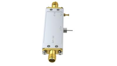 Chine 0.1-18 GHz P1dB 10 dBm Amplificateur à faible bruit à large bande pour la communication par satellite et spatiale à vendre