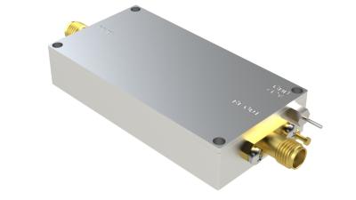 Chine 1-18 GHz P1dB 9dBm large bande Amplificateur à faible bruit pour la communication par satellite,système de mesure à faible bruit à vendre