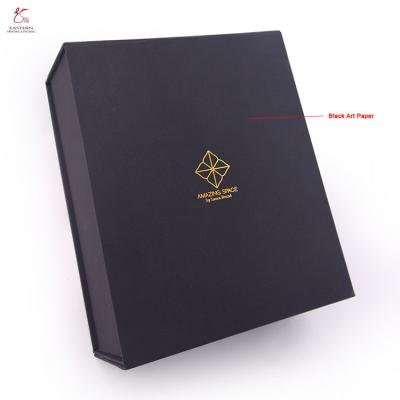 Κίνα Customized Various Sizes Available Flat Pack Gift Boxes Sample Time 5-7 Days προς πώληση