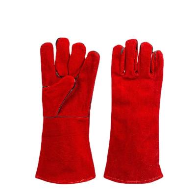 Chine Gants à main de soudage à l'épreuve du feu en cuir de vache pour les fours de soudage à vendre