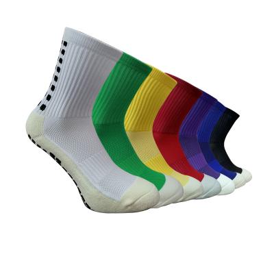 China Breathable Wholesale Grip Knocks Polyester For Socks Calcetines Antideslizantes calcetines de futbol anti slip mens women with grips for sale