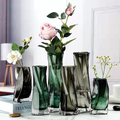 China Fashion Durable Wholesale Modern Home Decor Flower Vase Clear Glass Vase for sale