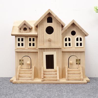 China Viable Outdoor Wooden Pastoral Bird Nest Cabin Decoration Supply Parrot Nest Wooden Bird Cage for sale