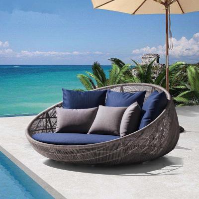 China ANTI-UV Outdoor Waterproof PE Rattan Sofa Bed Double Round Garden Pool Sun Bed for sale