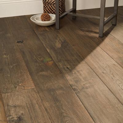 China Modern Scratch-Resistant Wood Flooring Oak Elegant Living Engineered Wood Oak for sale