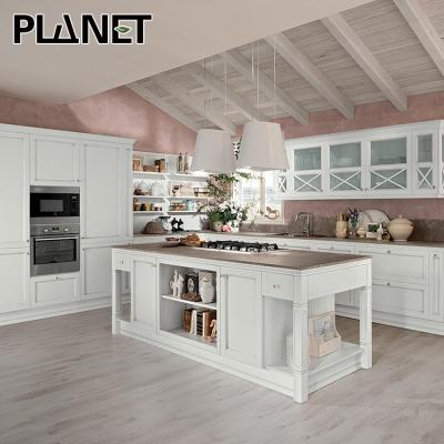 China Farmhouse Modern European Oak Solid Wood Painted White Shaker Style Full Kitchen Cabinet With Pull Out Set for sale