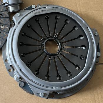 China High-Speed Steel Hot sale  Iveco 500054748 2996298 2995776 2996089 2996625 clutch kit for sale