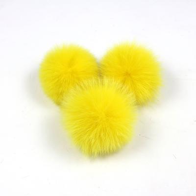 China 2021 Auto Upholstery Real Hot Sale Small Size 6-7cm Fox Fur Ball Using For Fur Pendant Key Chains Clothing Accessories for sale