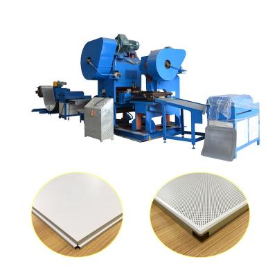 China Building Material Stores Ceiling Tile Machine en venta