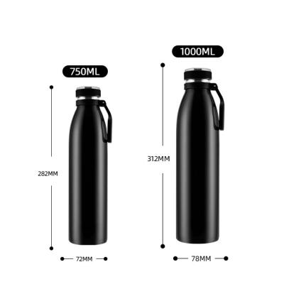 China Customized Sustainable Logo Fashion 750ml 1000ml Stainless Steel Large Capacity Sports Mug for sale