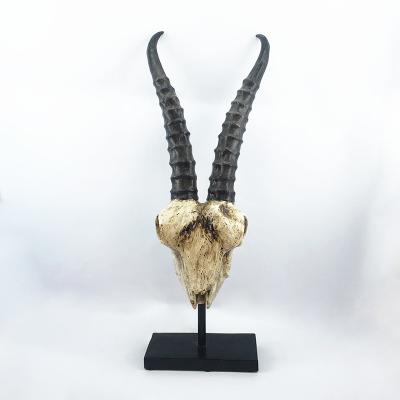 China Custom Resin Sculpture Europe Antelope Horn Head Office Decoration for sale