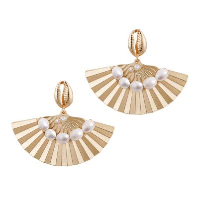 China Retro Romantic Natural Baroque Pearl Earring Circle Earrings Gold Fan Earrings for sale