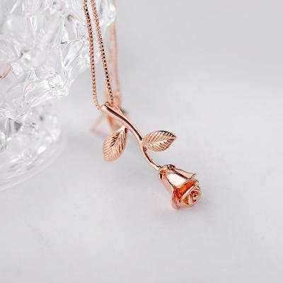 China 2020 FASHIONABLE New Design Real Gold Plated Jewelry Rose Flower Pendant Necklace Romantic for sale