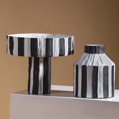 China Modern Minimalist MERLIN Home Decor Morandi Ceramic Vase Nordic Striped Black And White Vase For Ceramic Vase for sale