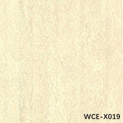 China Ojo de Gato Blanco WCE-X019 Texturas irregulares Venecedura de madera de ingeniería 0.15-0.55mm Para el interior del automóvil en venta