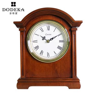 China Antique Style Quartz Clock Movements Vintage Wooden Table Clock for sale