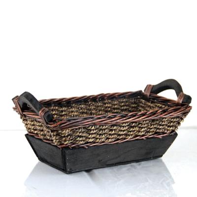 China Wholesale Handmade Decoration Willow Wicker Gift Hamper Basket from China Viable Supplier for sale