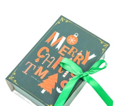 China Eco-Friendly Recyclable Custom-Printed Christmas Gift Box With Streamers for sale