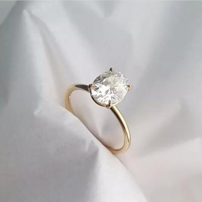 China CLASSIC Hot Sale Moissanite Jewelry 14K Yellow Gold 2ct Oval Moissanite Forever Rings For Women Wedding / Engagement Ring for sale