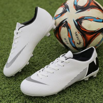 China EVA High Quality Men Football Boots Outdoor Soccer Shoes High Top Soccer Boots Sneaker Top Soccer Shoes for sale