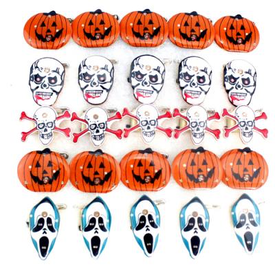 China Halloween LED Flashing Wearable Flashing Pumpkin Led Plastic Badge for sale