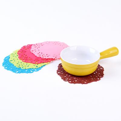 China Viable Wholesale Cheap Silicone PVC Beer Mug Mat Round Place Mat Macrame Coaster For Beverage for sale