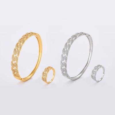 China JH Fashion Design 18/22K Gold Plated Jewelry Set Custom White Zircon Ring Brass Copper Wedding Bangles and Rings Set for sale