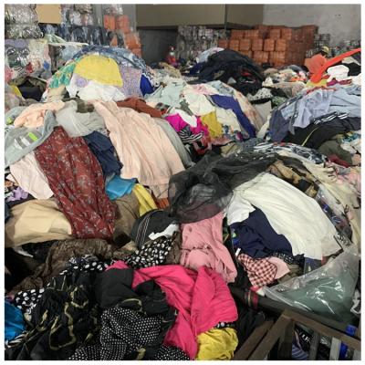 China Mixed thrift store supplier to benefit second hand clothing rainbow charity wholesale used clothes ball for sale