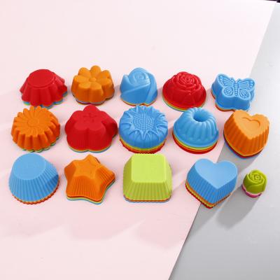 China Mini Cake Baking Mold Cups 100% Viable Reusable Food Grade Silicone Cupcake Mold Party Birthday Bun for sale