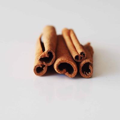 China High Quality Zinnelmühle / Langstick Zinnelmühle Cassia Stick Sauer Aroma Geschmack zu verkaufen