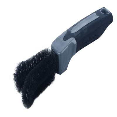 China Car and household cleaning good quality car wheel brush tire brush with handle car wash tire brush for sale