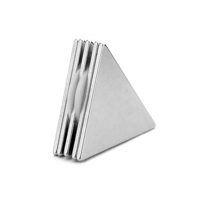 China Custom Special Shaped Industrial Magnet Triangle Neodymium Magnet Ndfeb for sale