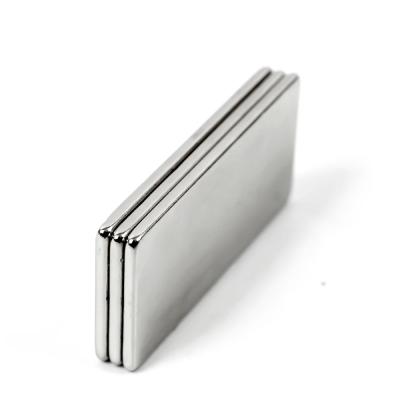 China Industrial magnet Neidium miknatis / slim rectangle powerful magnets, n52 super strong rare earth neodymium magnets rectangular permanet for sale