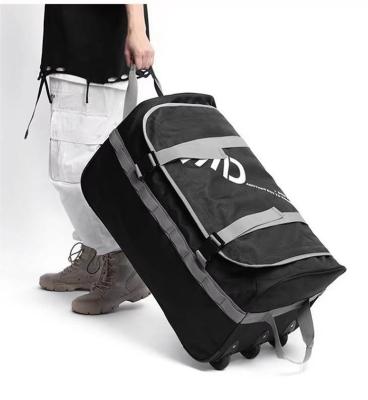 China 3 Wheels Wide Foldable Rolling Duffel Bag Big Volume Easy Carrying for sale