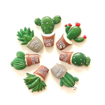 China Plant Simple Creative Hand Painted Strong Magnet Cacti Decoration Fridge Magnets Cactus Home Fridge Magnets for sale