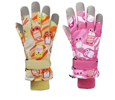 China Anti-slip Windproof Waterproof Warm Winter 4-7 Year Old Kids' Most Popular Water Resistant Mitten Ski Gloves for sale