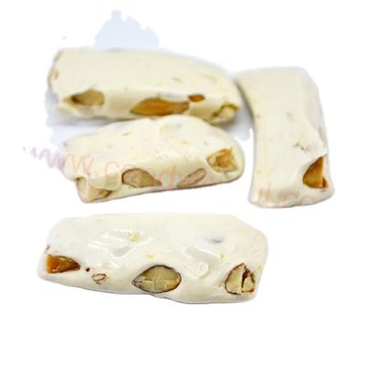 China 2019 Normal Nuts Candy Almonds Flavored Crunchy Hard Candy for sale