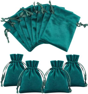 China Small Recyclable Dark Green Velvet Bags with Drawstrings 4.7x3.5