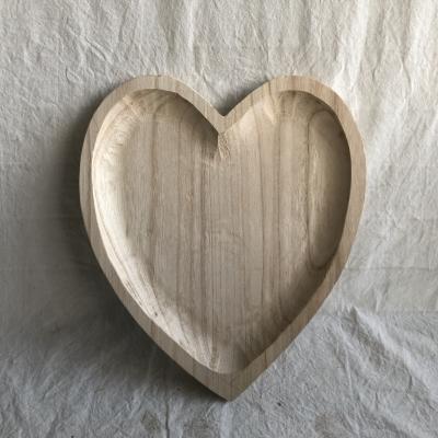 China China Raw Material Small Heart Shape Wooden Tray for sale