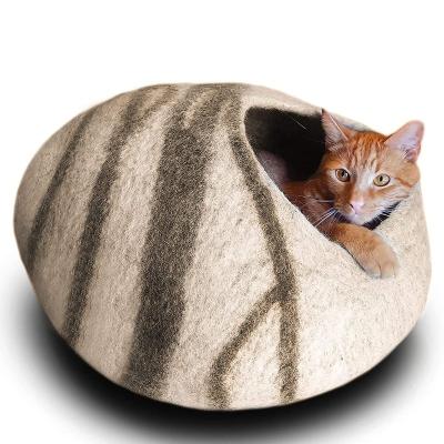 China Travel Success for Amazon Pet Supplies Cat Cave Wool for sale