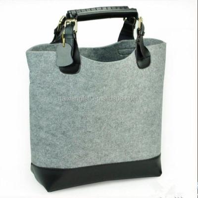 China TOGGING BAG Pure Handmade Wool Felt Color Handbag for sale