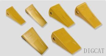 China Komatsu bucket teeth, adaptors, end bits, cutting edges, pins, bolts for sale