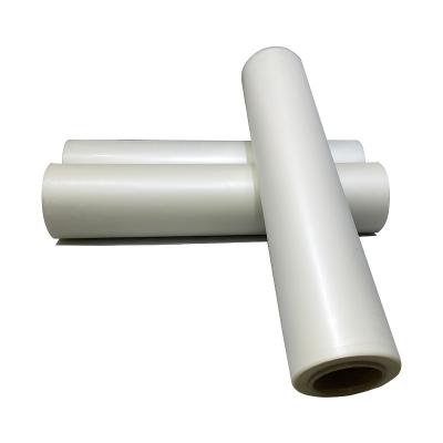 Китай Dtf Pet Film Roll 60cm*33cm Двухсторонняя горячая кожура Dtf Paper 33cm*100m Для теплопередающей печати продается