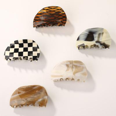 China Factory direct sales fixed acetate hair claw clips black and white checkerboard hair claw clips for women hair accessories wholesale for sale