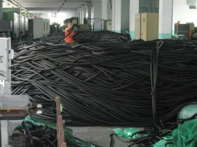 China Tubo de isolamento térmico de borracha de espuma de ar condicionado/linha de produção de chapas à venda