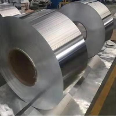 China Anchura blanca del grueso 50m m del rollo 0.6m m 0.8m m de aluminio de la bobina de la construcción de la industria en venta