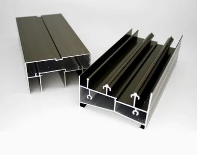 China Aluminum Extrusion Profile Wall Thickness 0.8-1.4 mm Sliding Windows and Doors à venda